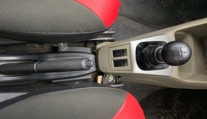 2016 Maruti Alto K10 VXI, Petrol, Manual, 30,467 km, Gear Lever