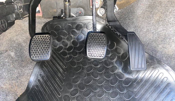 2016 Maruti Alto K10 VXI, Petrol, Manual, 30,467 km, Pedals