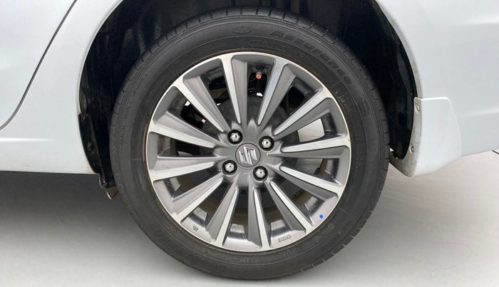 2018 Maruti Ciaz ALPHA 1.5 MT VTVT SHVS, Petrol, Manual, 36,399 km, Left Rear Wheel