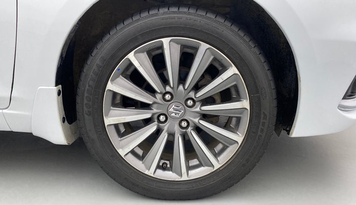2018 Maruti Ciaz ALPHA 1.5 MT VTVT SHVS, Petrol, Manual, 36,399 km, Right Front Wheel