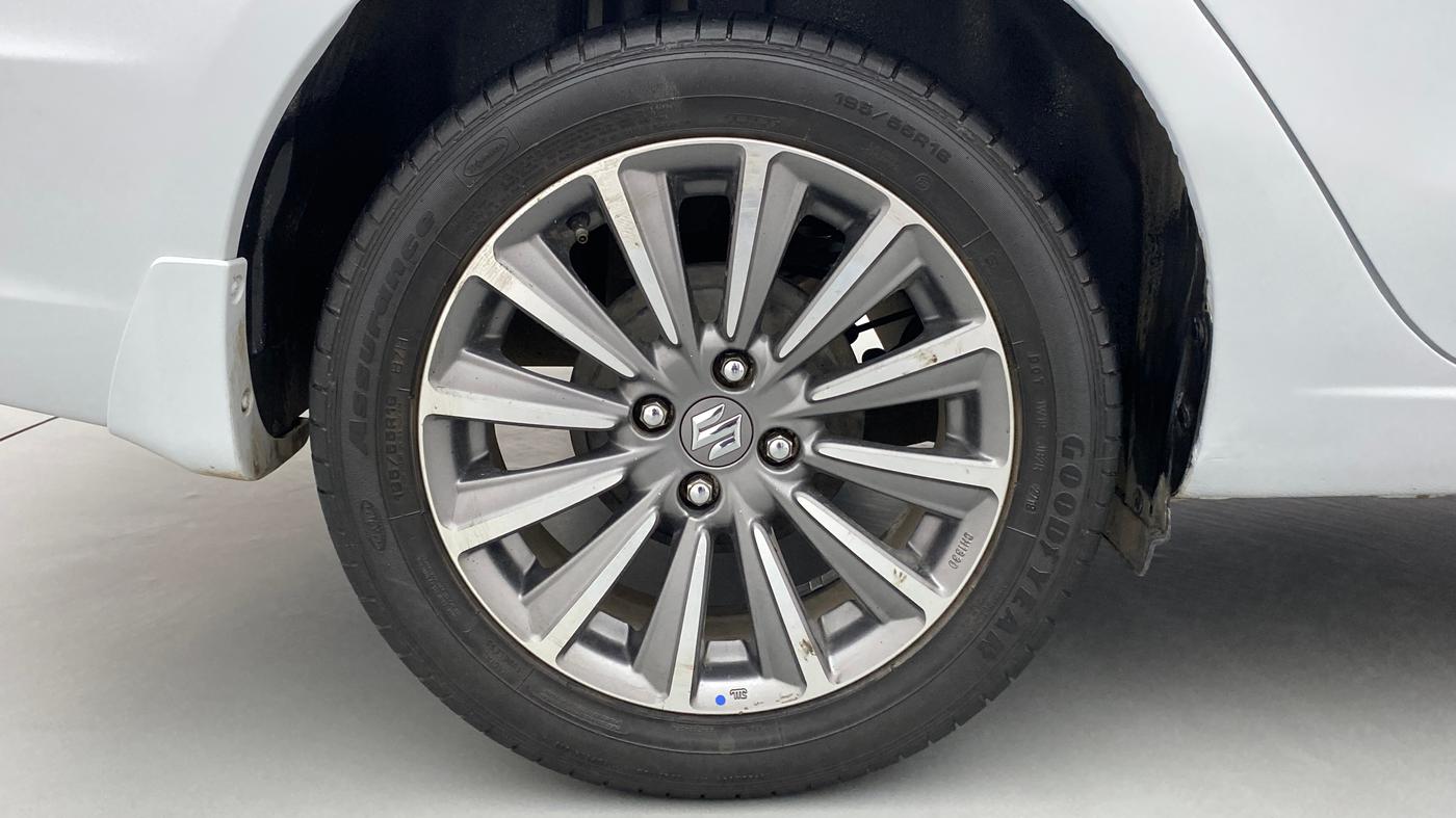 2018 Maruti Ciaz ALPHA 1.5 MT VTVT SHVS, Petrol, Manual, 36,399 km, Right Rear Wheel