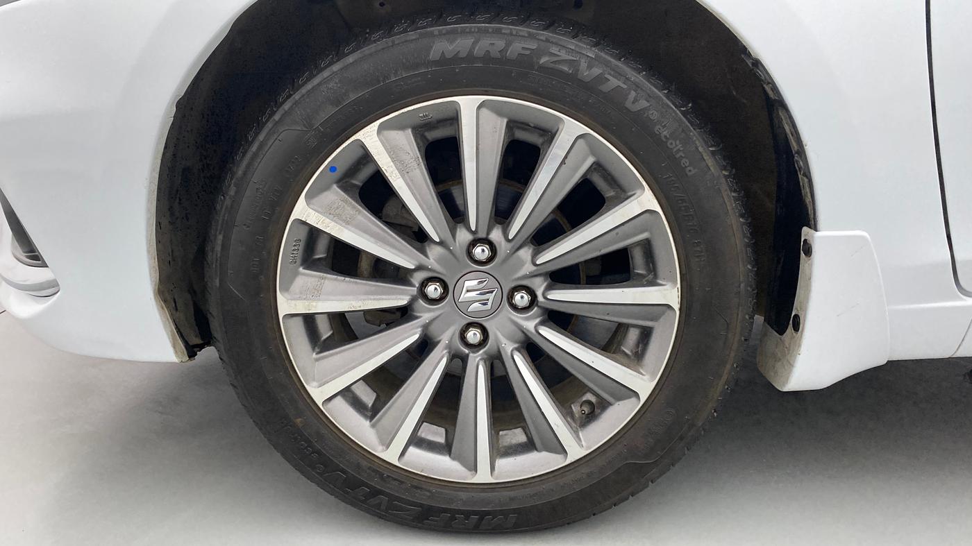 2018 Maruti Ciaz ALPHA 1.5 MT VTVT SHVS, Petrol, Manual, 36,399 km, Left Front Wheel