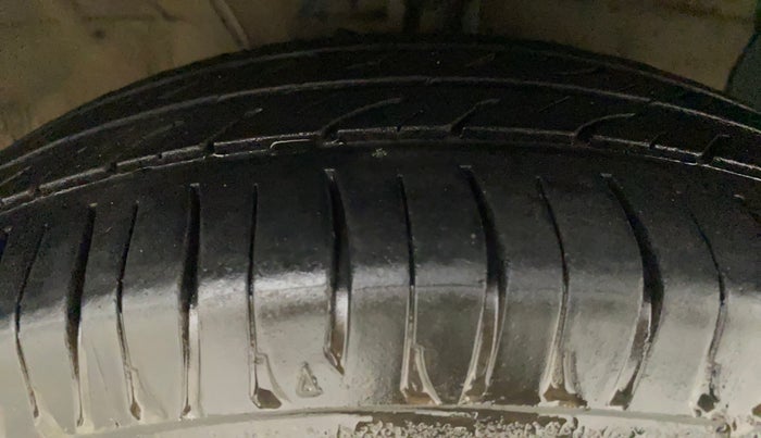 2019 Hyundai NEW SANTRO SPORTZ CNG, CNG, Manual, 89,405 km, Right Front Tyre Tread