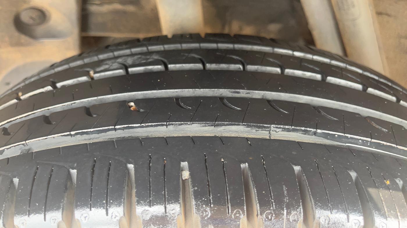 2015 Nissan Terrano XL D PLUS, Diesel, Manual, 1,07,555 km, Right Rear Tyre Tread