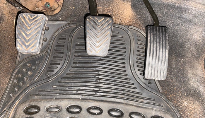 2013 Hyundai Eon MAGNA +, Petrol, Manual, 43,471 km, Pedals