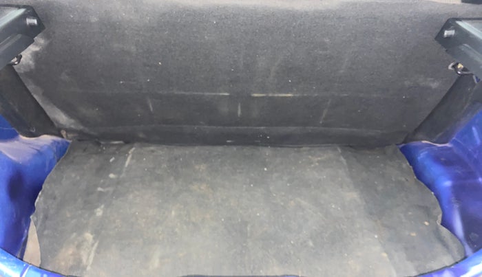 2013 Hyundai Eon MAGNA +, Petrol, Manual, 43,471 km, Boot Inside