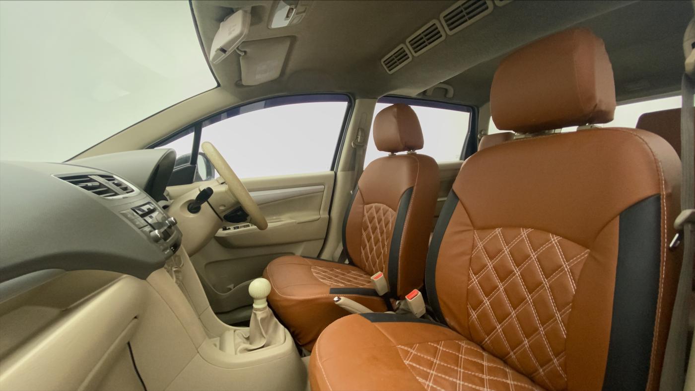 2016 Maruti Ertiga VXI CNG, CNG, Manual, 81,752 km, Right Side Front Door Cabin
