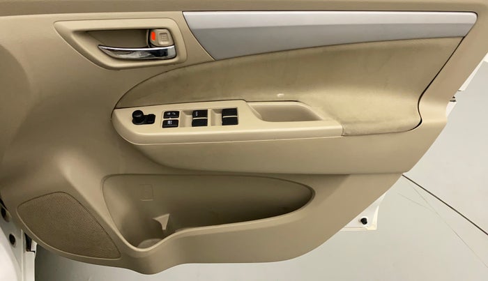 2016 Maruti Ertiga VXI CNG, CNG, Manual, 81,752 km, Driver Side Door Panels Control
