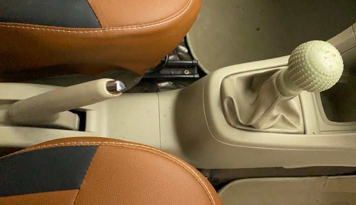 2016 Maruti Ertiga VXI CNG, CNG, Manual, 81,752 km, Gear Lever