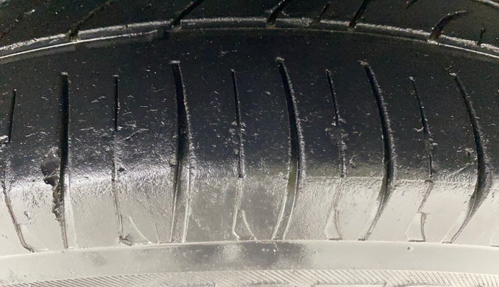 2018 Honda Jazz 1.2L I-VTEC V, Petrol, Manual, 71,811 km, Right Front Tyre Tread