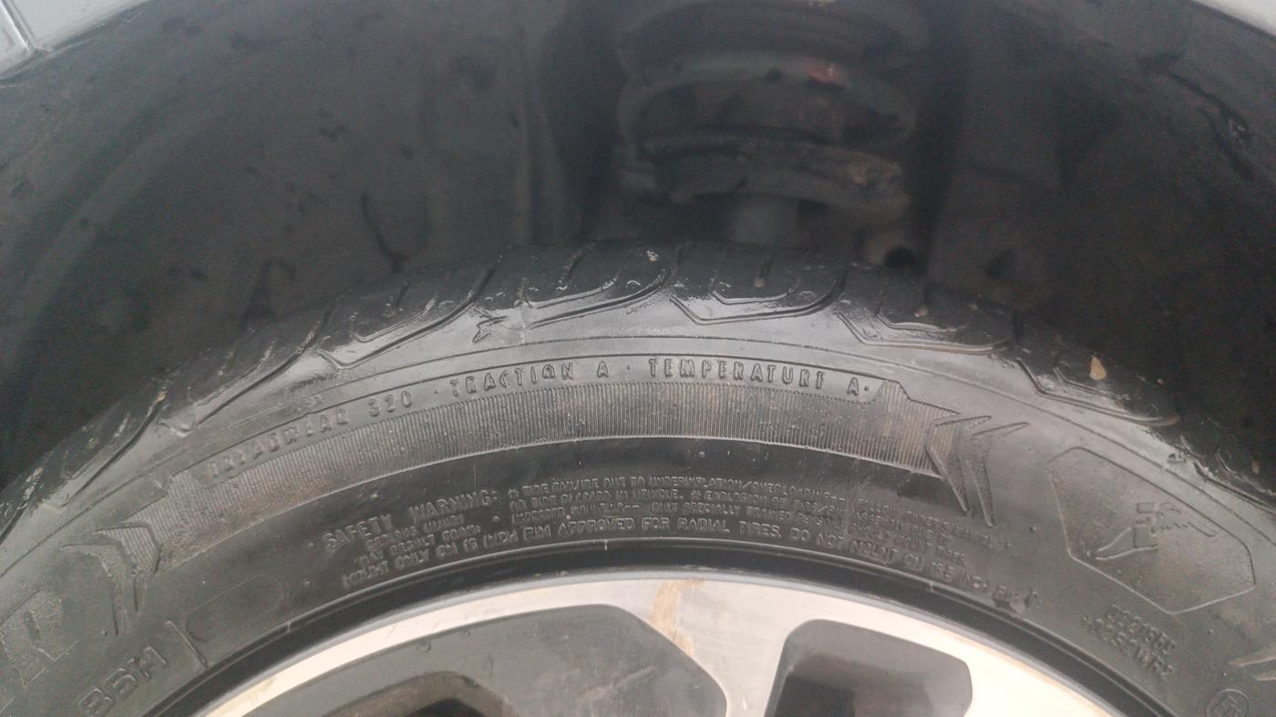 2021 Tata ALTROZ XZ PLUS DIESEL, Diesel, Manual, 45,025 km, Left Front Tyre Tread