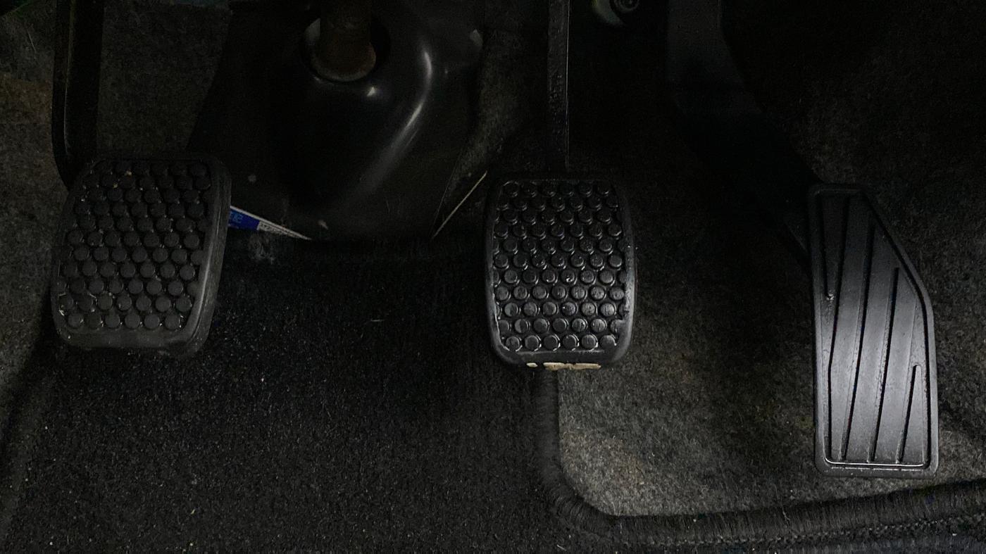 2021 Maruti Alto VXI, Petrol, Manual, 23,125 km, Pedals