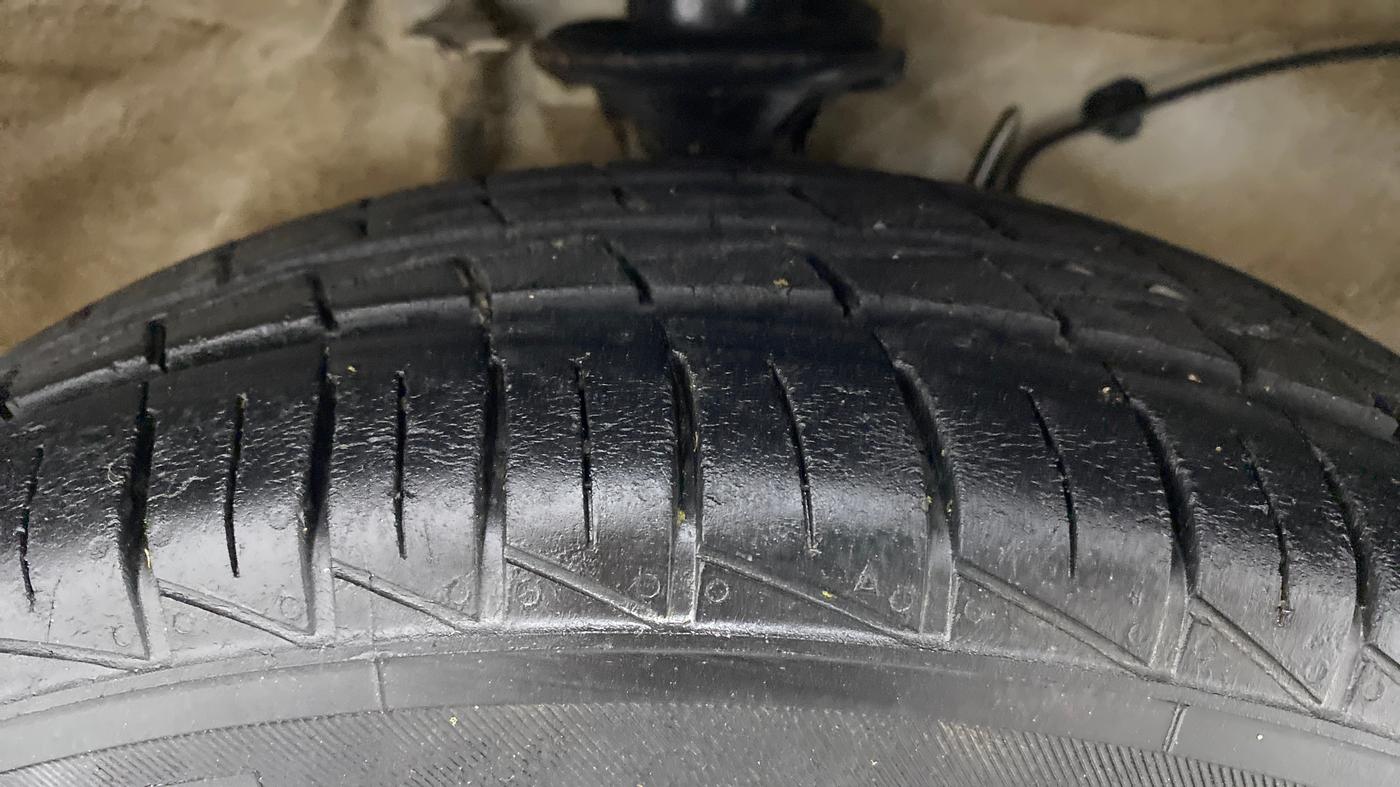 2021 Maruti Alto VXI, Petrol, Manual, 23,125 km, Right Front Tyre Tread