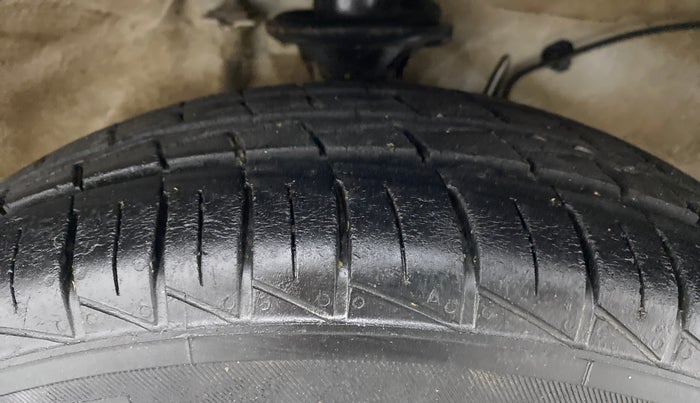 2021 Maruti Alto VXI, Petrol, Manual, 23,125 km, Right Front Tyre Tread