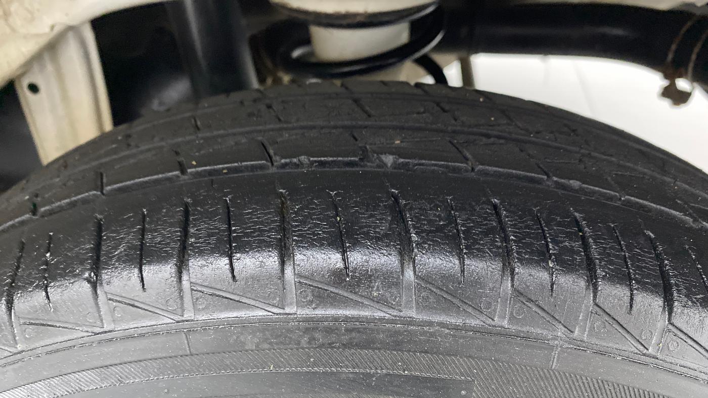2021 Maruti Alto VXI, Petrol, Manual, 23,125 km, Left Rear Tyre Tread