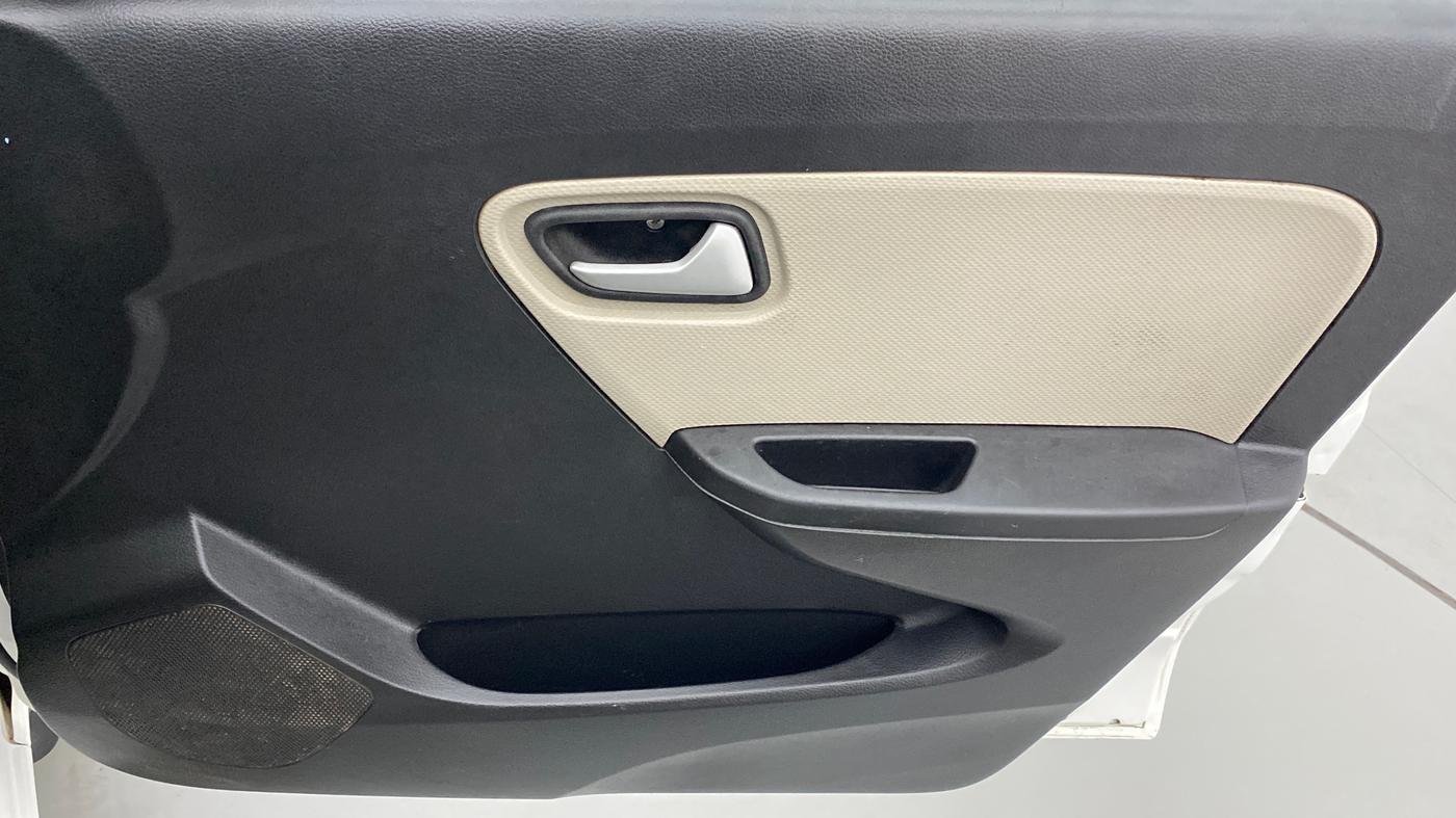 2021 Maruti Alto VXI, Petrol, Manual, 23,125 km, Driver Side Door Panels Control