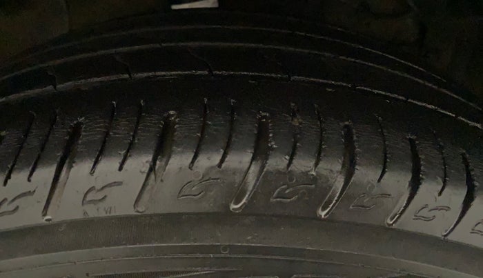 2018 Maruti Vitara Brezza ZDI PLUS AMT, Diesel, Automatic, 73,791 km, Right Front Tyre Tread