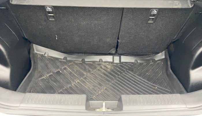 2022 Maruti Baleno ZETA PETROL 1.2, Petrol, Manual, 30,402 km, Boot Inside