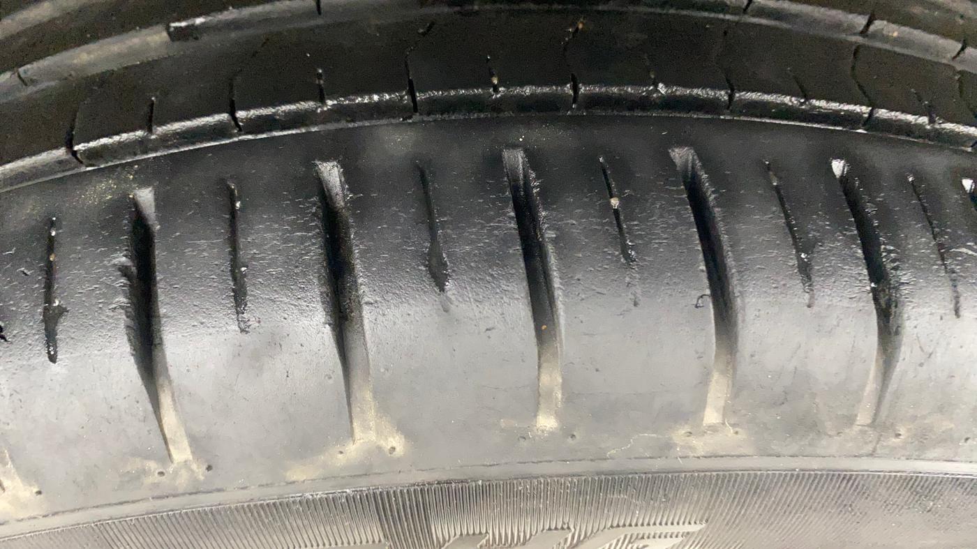 2022 Maruti Baleno ZETA PETROL 1.2, Petrol, Manual, 30,402 km, Left Rear Tyre Tread