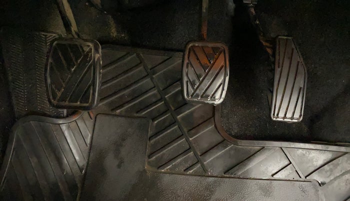 2022 Maruti Baleno ZETA PETROL 1.2, Petrol, Manual, 30,402 km, Pedals