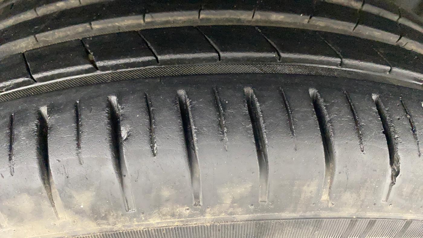 2022 Maruti Baleno ZETA PETROL 1.2, Petrol, Manual, 30,402 km, Right Rear Tyre Tread