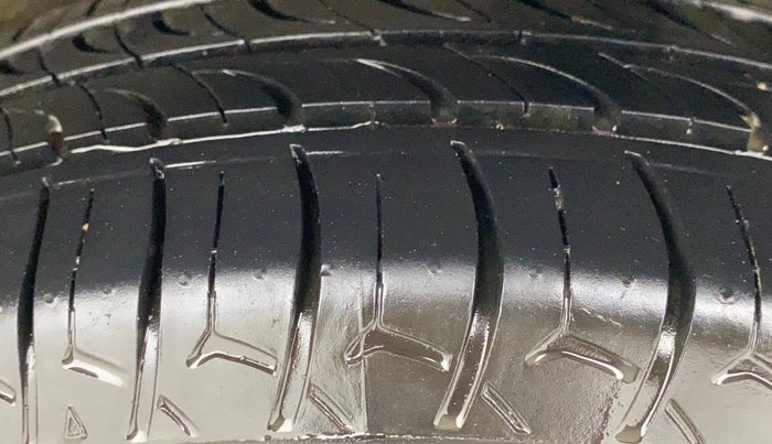 2017 Maruti Celerio VXI AMT (O), Petrol, Automatic, 72,904 km, Left Rear Tyre Tread