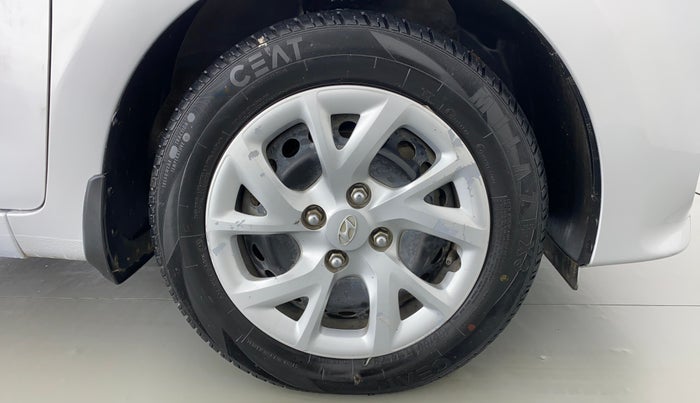 2017 Hyundai Grand i10 SPORTZ 1.2 KAPPA VTVT, Petrol, Manual, 70,951 km, Right Front Wheel