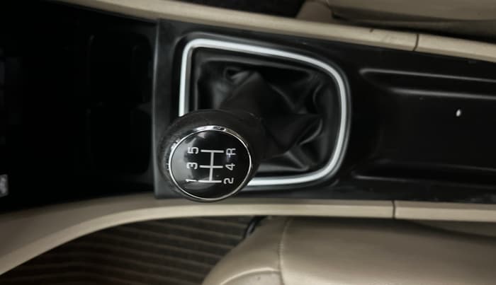 2017 Maruti Ciaz ALPHA 1.4 PETROL, Petrol, Manual, 60,874 km, Gear Lever