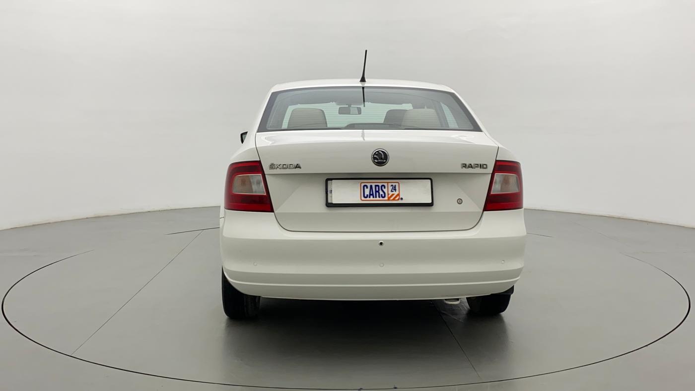 2015 Skoda Rapid ELEGANCE 1.6 MPFI AT, Petrol, Automatic, 30,141 km, Back/Rear