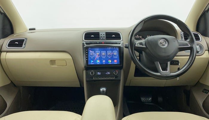 2015 Skoda Rapid ELEGANCE 1.6 MPFI AT, Petrol, Automatic, 30,141 km, Dashboard