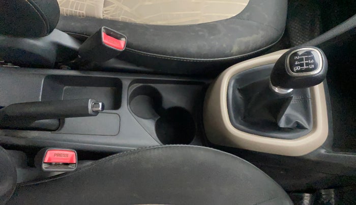 2015 Hyundai Grand i10 ASTA (O) 1.2 KAPPA VTVT, Petrol, Manual, 68,680 km, Gear Lever