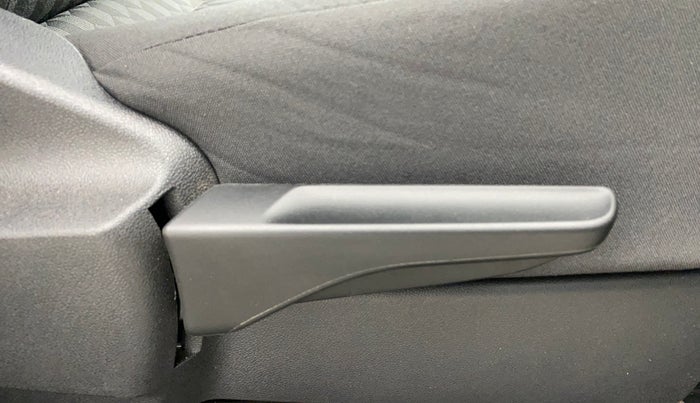 2024 Volkswagen TAIGUN COMFORTLINE 1.0 TSI MT, Petrol, Manual, 6,835 km, Driver Side Adjustment Panel