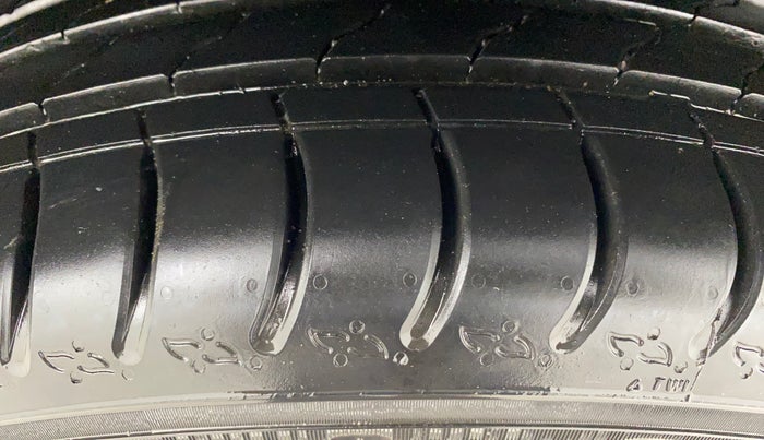 2024 Volkswagen TAIGUN COMFORTLINE 1.0 TSI MT, Petrol, Manual, 6,835 km, Left Rear Tyre Tread