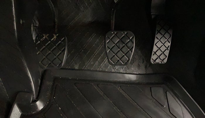 2024 Volkswagen TAIGUN COMFORTLINE 1.0 TSI MT, Petrol, Manual, 6,835 km, Pedals