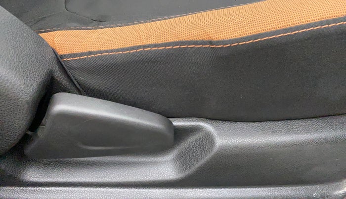 2017 Renault Kwid CLIMBER 1.0 AMT, Petrol, Automatic, 33,694 km, Driver Side Adjustment Panel