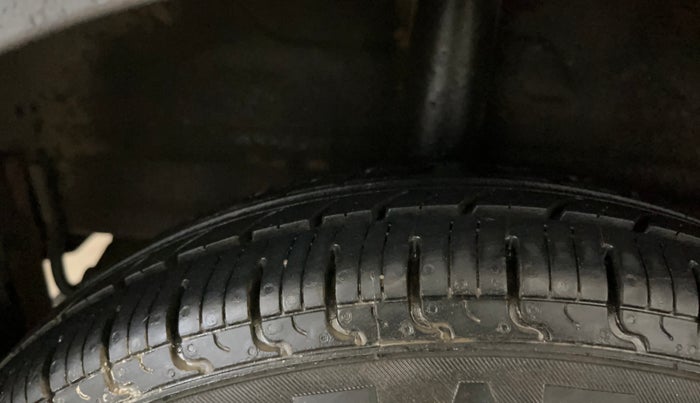 2021 Hyundai NEW SANTRO SPORTZ EXECUTIVE MT CNG, CNG, Manual, 52,308 km, Right Rear Tyre Tread