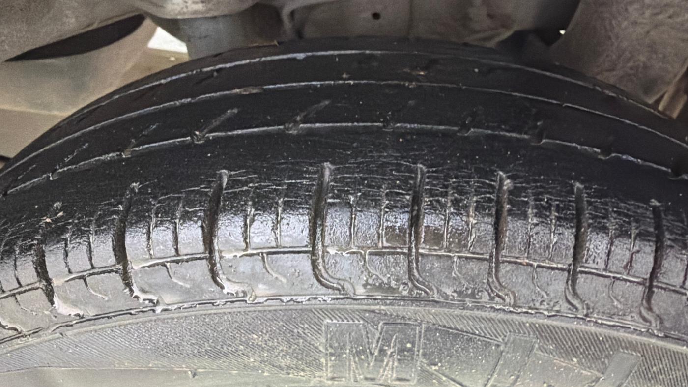 2016 Hyundai Eon ERA +, Petrol, Manual, 45,397 km, Left Rear Tyre Tread