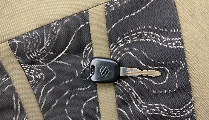 2013 Maruti Wagon R 1.0 LXI CNG, CNG, Manual, 77,933 km, Key Close Up