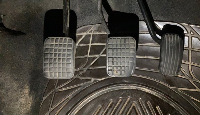 2016 Tata Tiago XZ PETROL, Petrol, Manual, 35,560 km, Pedals