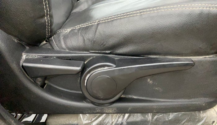 2016 Tata Tiago XZ PETROL, Petrol, Manual, 35,560 km, Driver Side Adjustment Panel