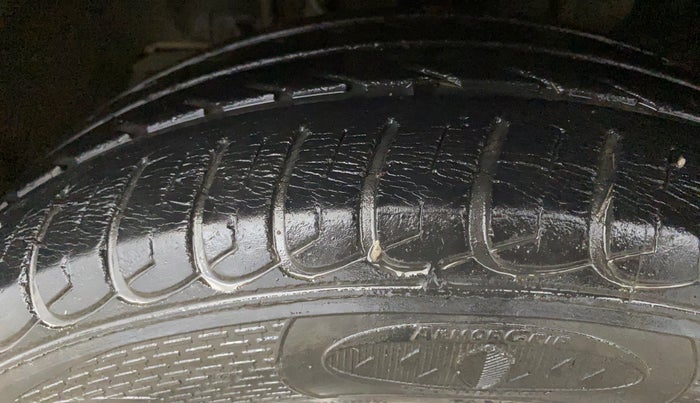 2016 Tata Tiago XZ PETROL, Petrol, Manual, 35,560 km, Left Front Tyre Tread