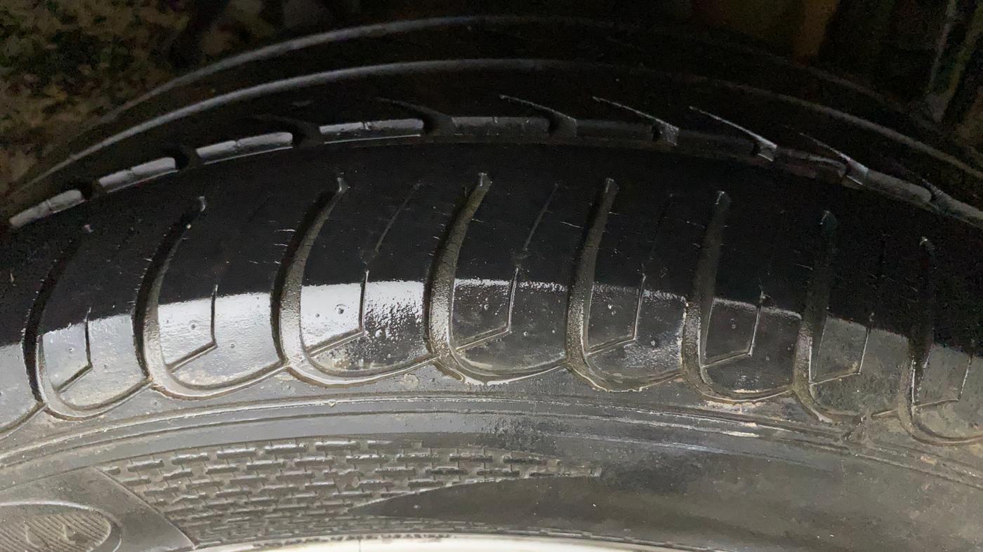2016 Tata Tiago XZ PETROL, Petrol, Manual, 35,560 km, Left Rear Tyre Tread