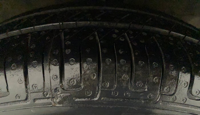 2012 Hyundai i10 MAGNA 1.2, Petrol, Manual, 52,892 km, Left Rear Tyre Tread