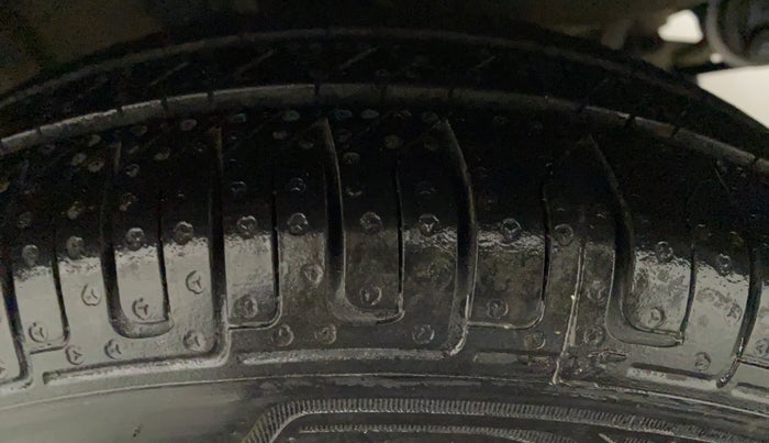 2012 Hyundai i10 MAGNA 1.2, Petrol, Manual, 52,892 km, Left Front Tyre Tread