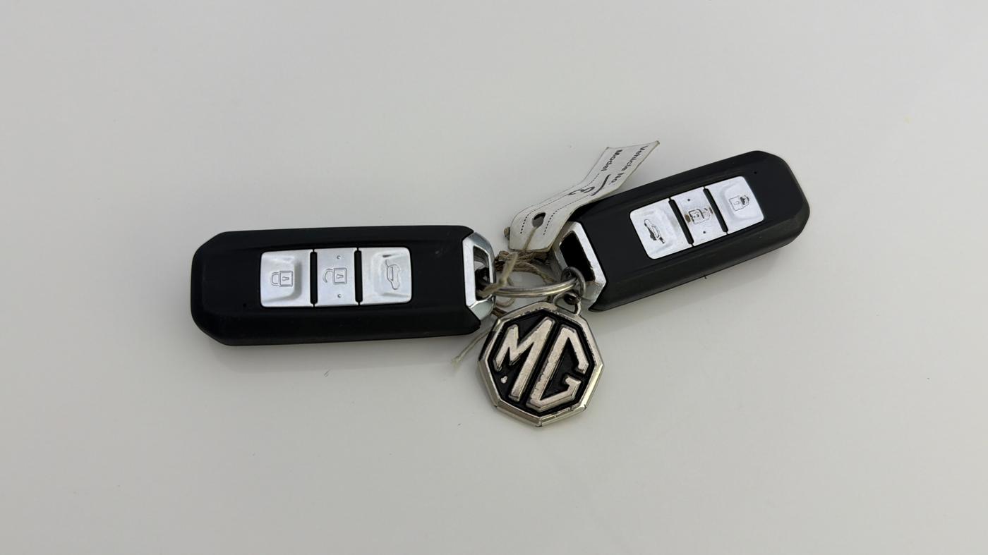 2019 MG HECTOR SHARP HYBRID 1.5 PETROL, Petrol, Manual, 1,04,650 km, Key Close Up
