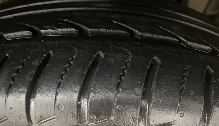 2019 Ford Ecosport TITANIUM 1.5L PETROL, Petrol, Manual, 24,451 km, Right Front Tyre Tread