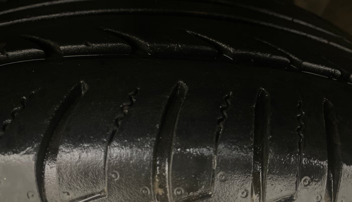 2019 Ford Ecosport TITANIUM 1.5L PETROL, Petrol, Manual, 24,451 km, Left Front Tyre Tread