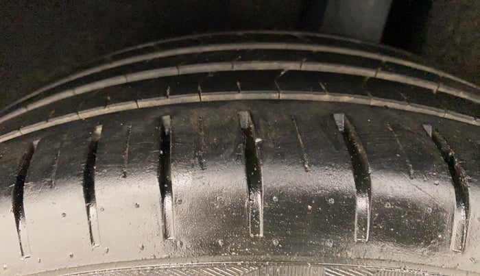 2016 Maruti Baleno ZETA PETROL 1.2, Petrol, Manual, 22,802 km, Left Rear Tyre Tread