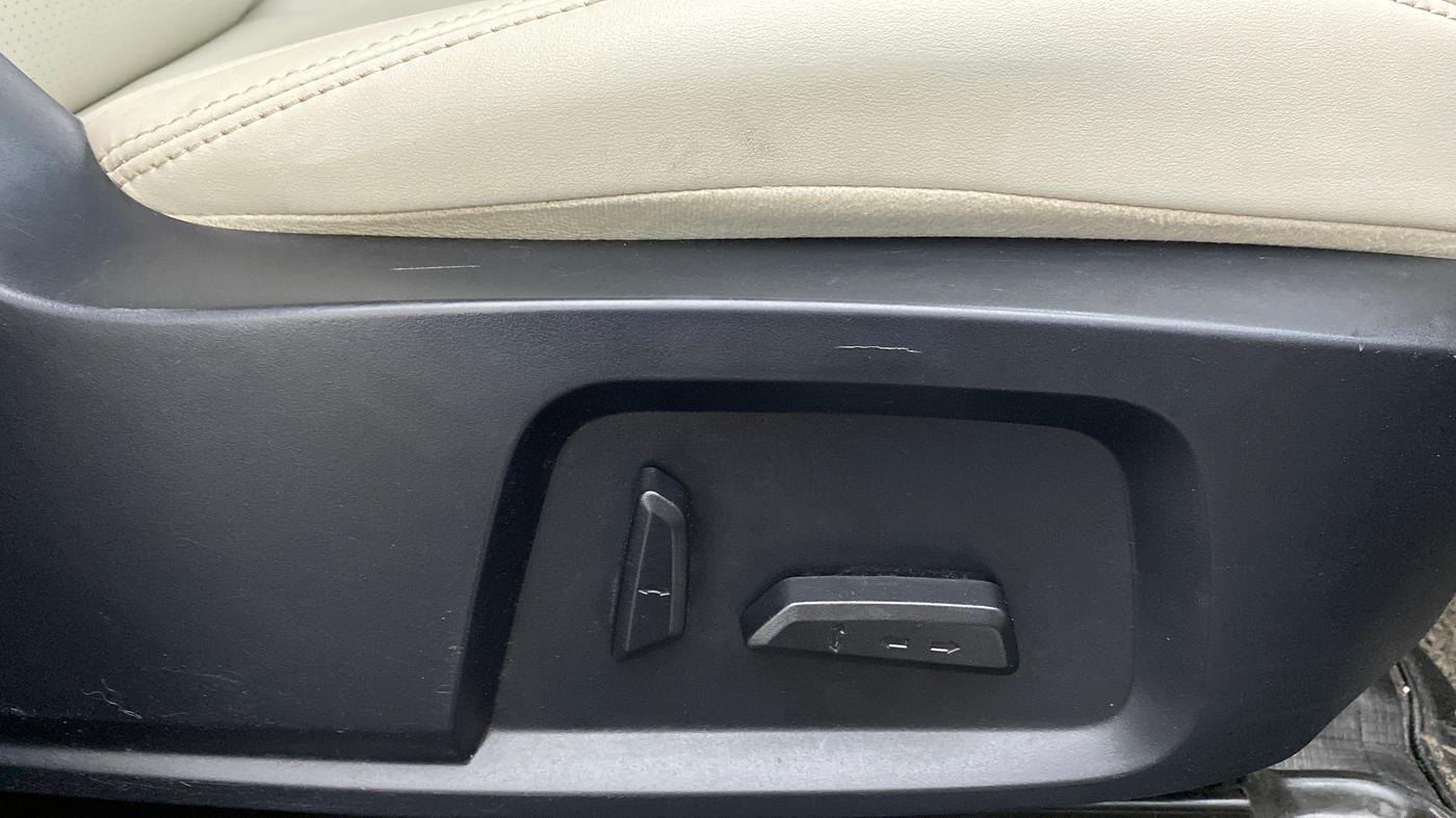 2021 Tata Safari XZ PLUS, Diesel, Manual, 25,750 km, Driver Side Adjustment Panel