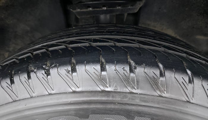 2021 Tata Safari XZ PLUS, Diesel, Manual, 25,750 km, Right Front Tyre Tread